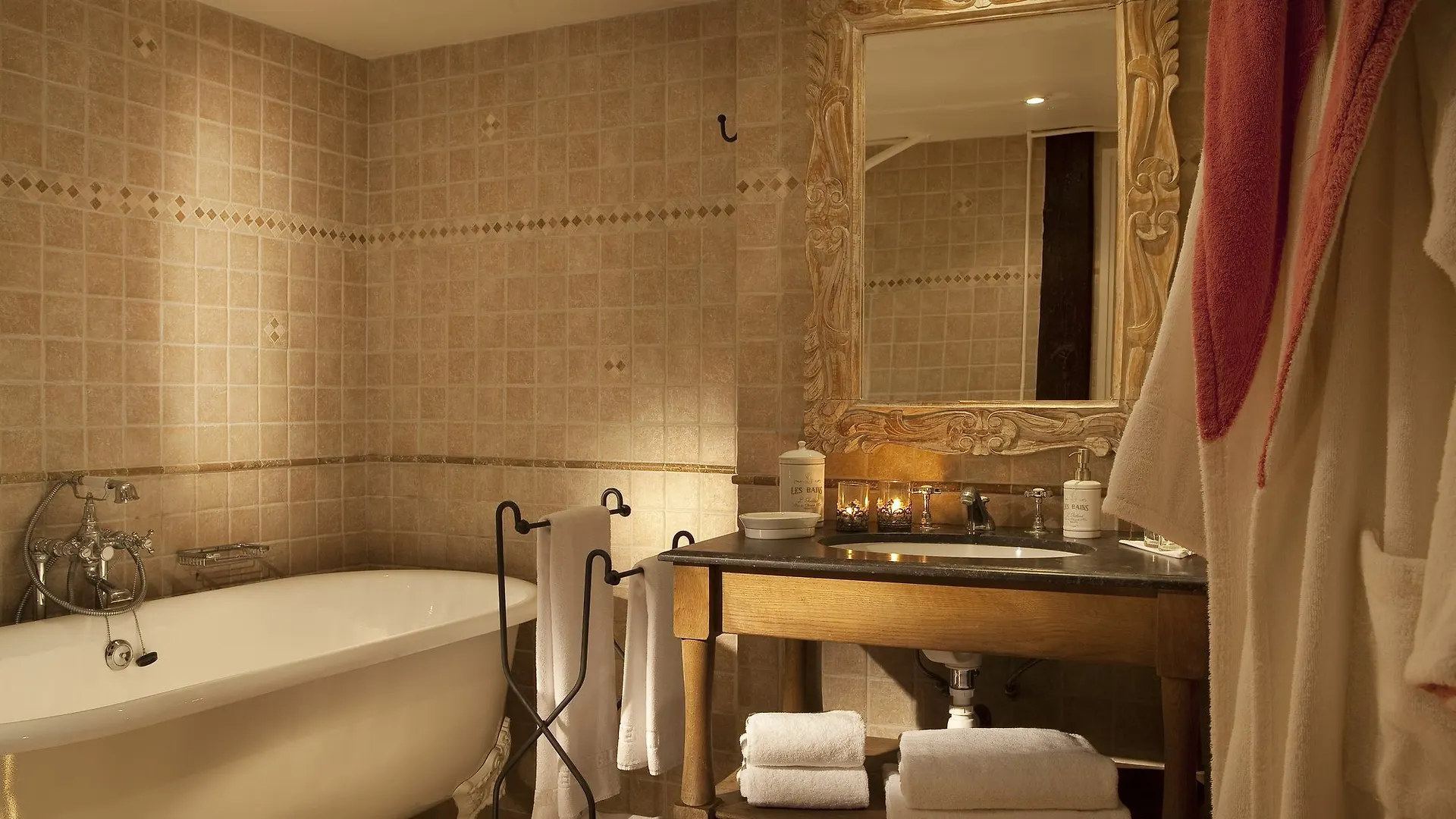Hotel D'Angleterre Paris 3*,